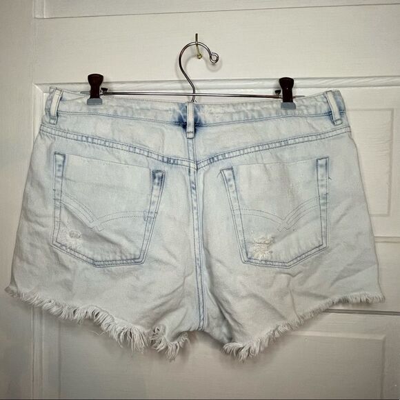 William Rast White Washed Distressed Denim Shorts - Picture 5 of 9
